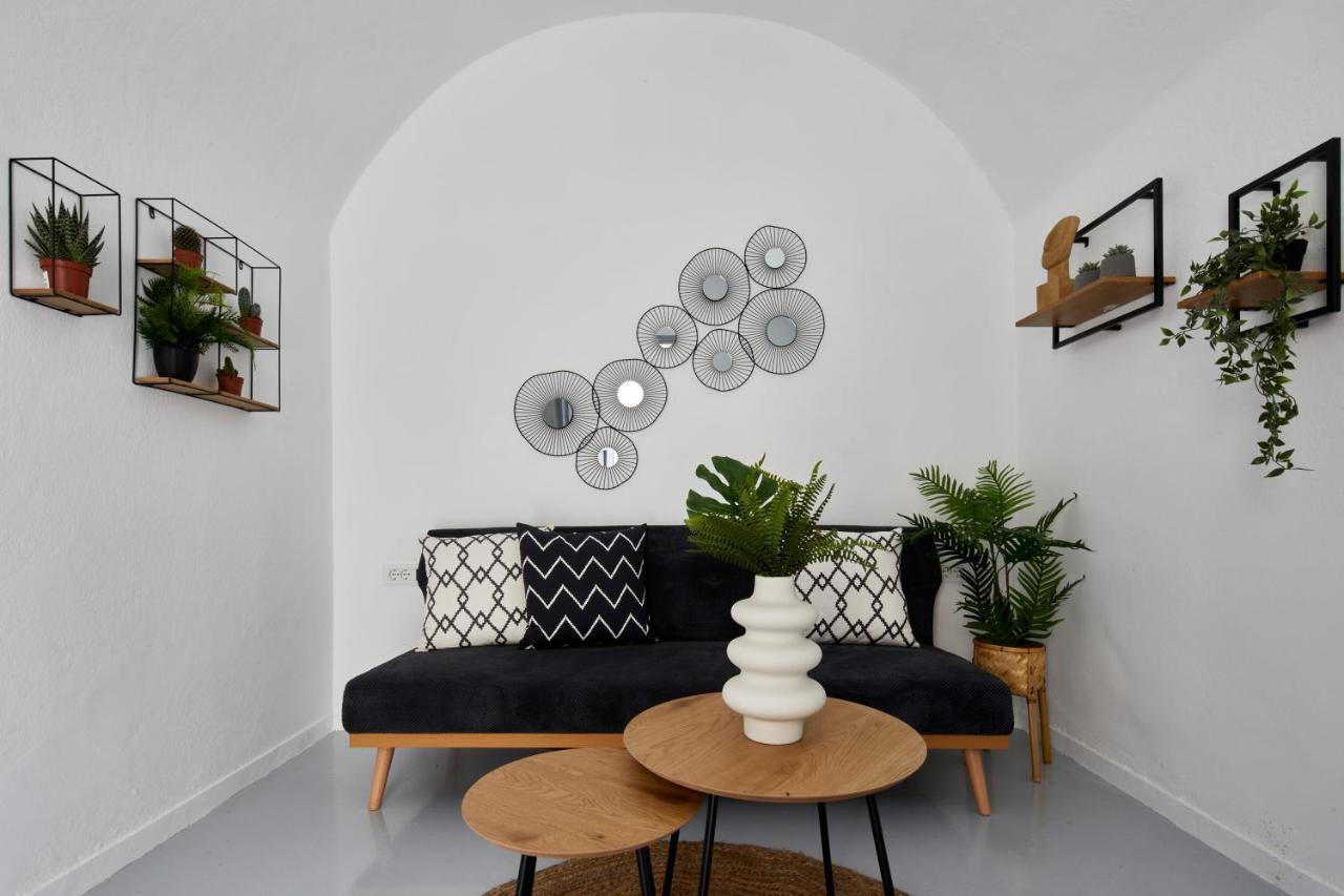 Lamina Guest House Perissa Bagian luar foto
